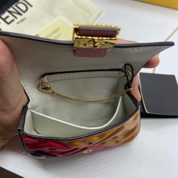 Fendi nano baguette charm - Picture 4 of 4